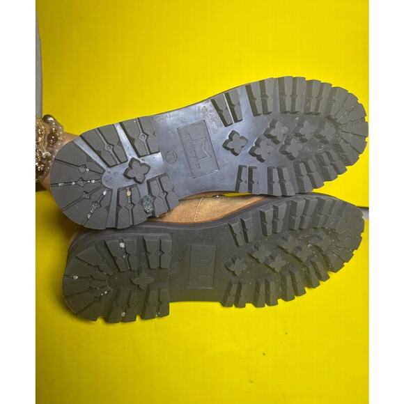 Marc Fisher Women's Izzie Lugsole Ankle Leather Boot Size 7.5 Winter Sheep Fur - Picture 5 of 9